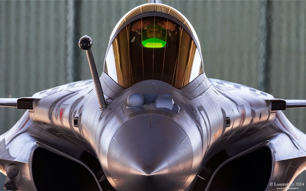 Rafale Air vu de face, capturé de main de maître par Pierre Etienne Langenfeld (www.langenfeld.fr) 