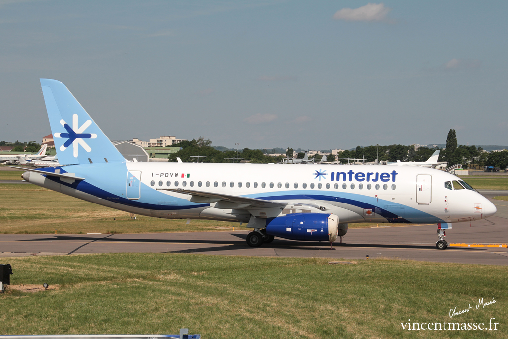 Sukhoï SSJ100 Superjet Interjet