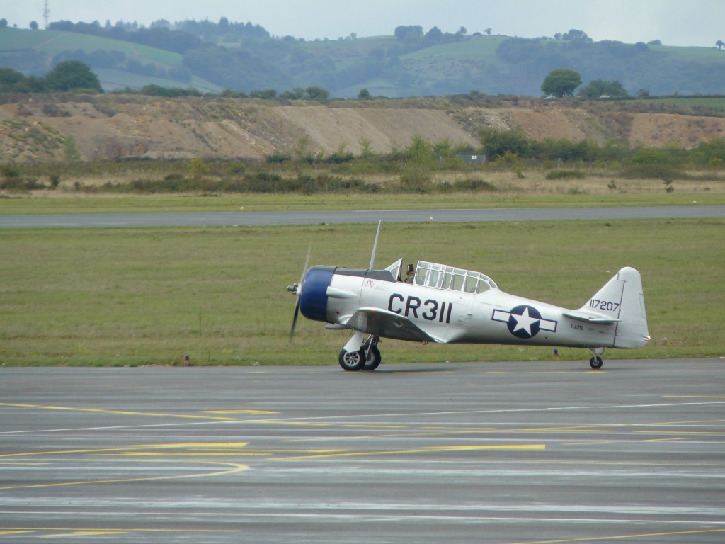 Les amateurs de Warbirds n'ont pas été déçus, puisque deux T-6, un Stampe et un T-28 ont été présentés en vol.