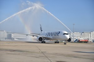 L'A350 Finnair accueilli par les pompiers