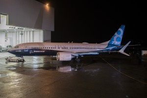 Sortie de l'usine pour le 737-8