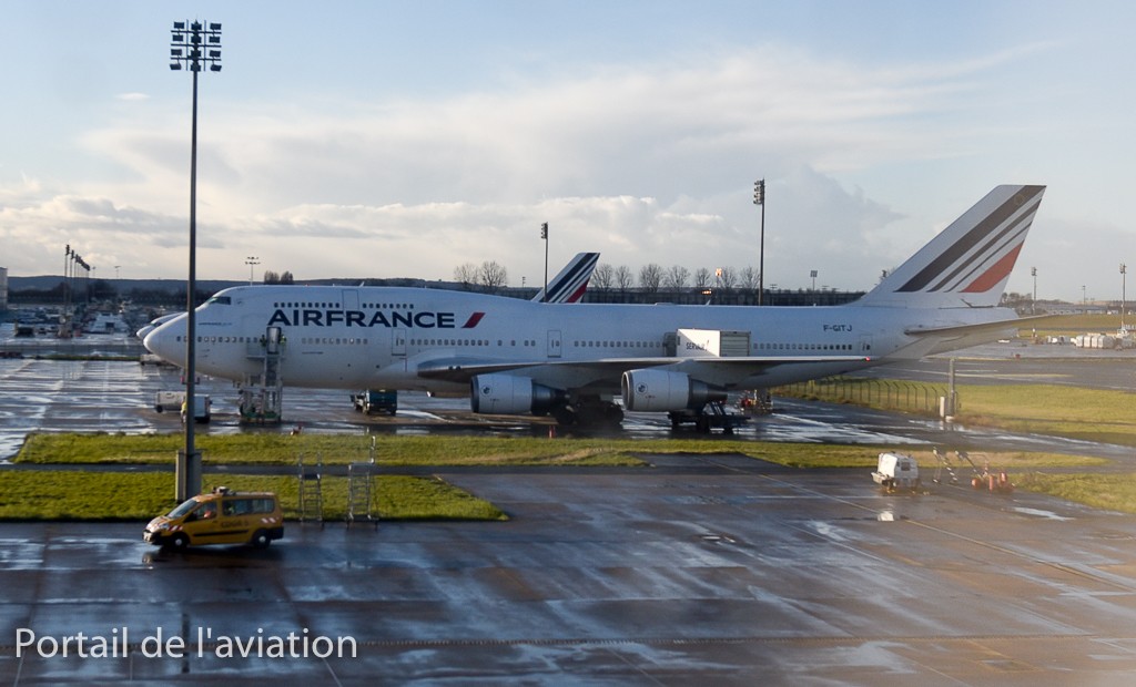 A l'arrivée au hangar Air France Industries, un deuxième B747 nous attends, F-GITJ qui avait effectué le vol AF744 quelques heures plus tôt. 
