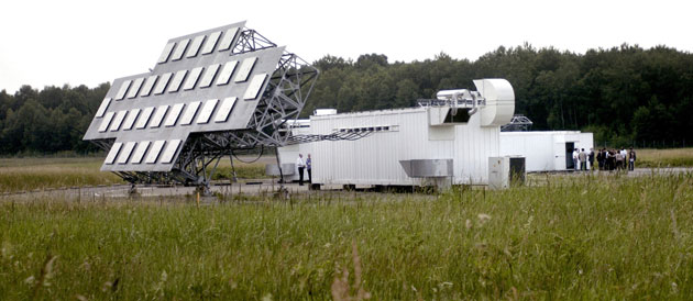 L’un des éléments du radar GRAVES, capable de détécter des objets en orbite basse