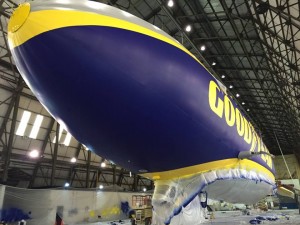 Habillage du Goodyear NT au couleurs de l'entreprise, Crédit: Goodyear