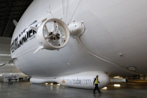 Airlander 10, Crédits : AFP / ADRIAN DENNIS