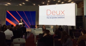 Lancement de la conférence de presse par A. de Romanet