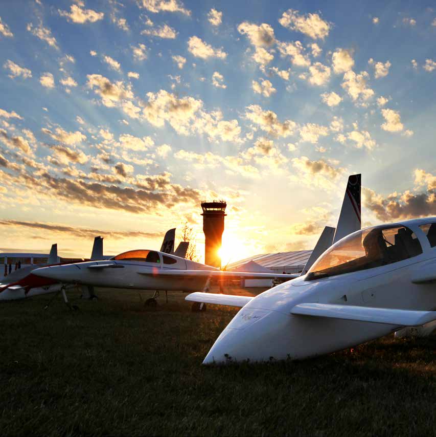 Avions de voltige, ultralégers, Oshkosh regorge de machines exotiques