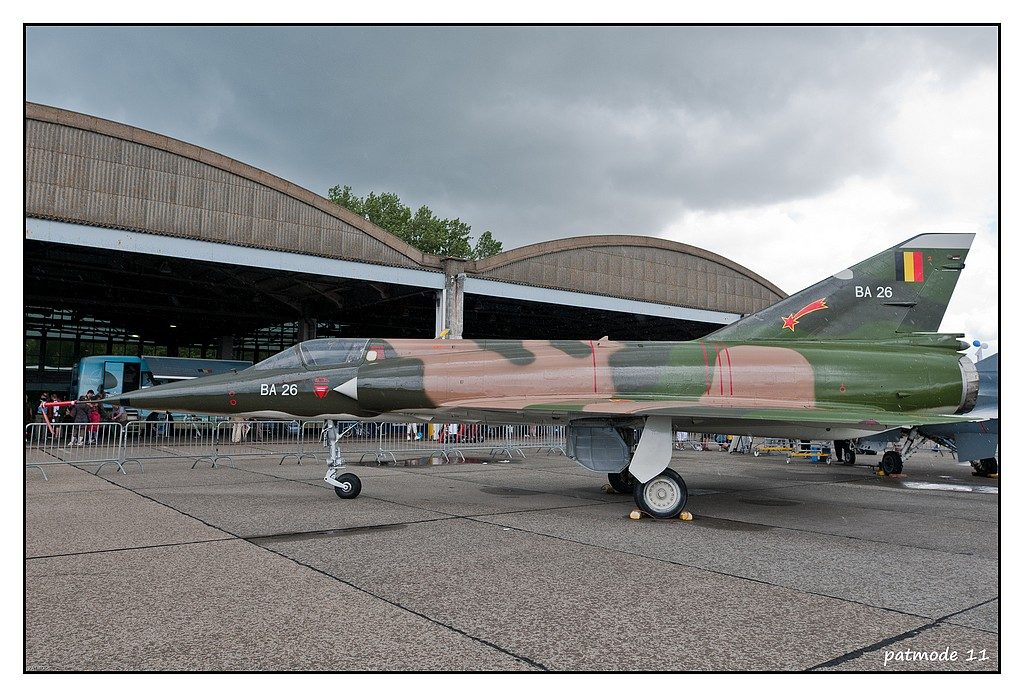 Mirage 5 BA belge. La Belgique commanda 106 appareils en version chasse et bombardement (BA), reconnaissance (BR) et entrainement et appui-tactique (BD) en remplacement des F-84F et RF-84F. Photo Patrick Bertaux