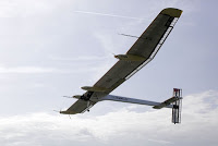 Solar impulse: premier vol inter continental.