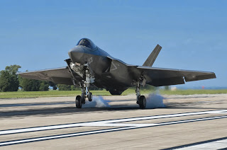 Nouvelle crosse d’appontage pour le F-35C