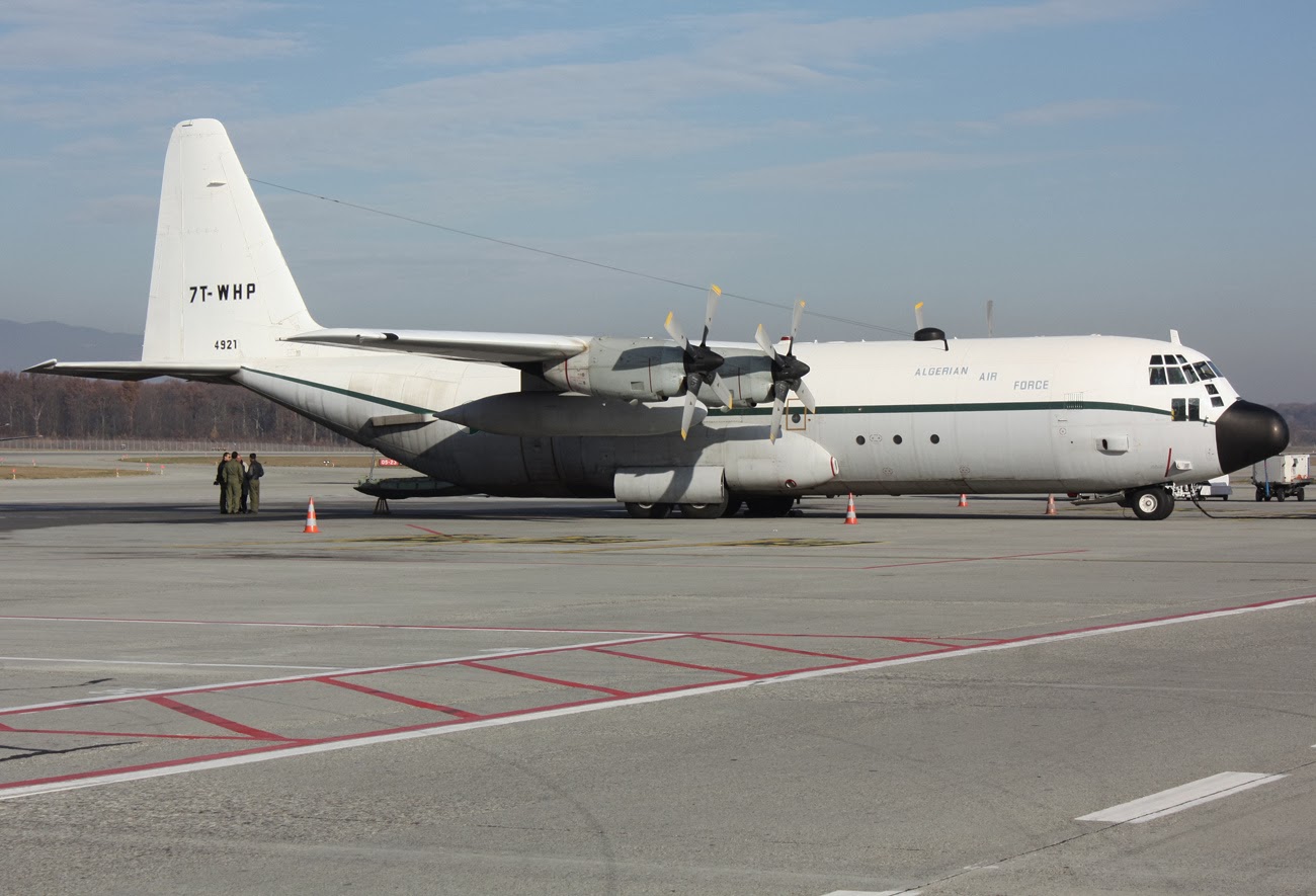 Algérie: un seul survivant dans le crash d'un C-130 Hercules de l'armée.