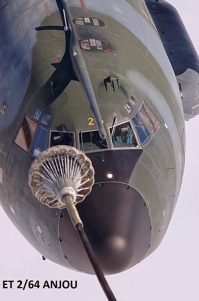 Vidéo: Ravitaillement entre deux C-160 Transall. De la difficulté de l'exercice !